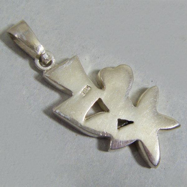 (p1241)Silver pendant motif flower.
